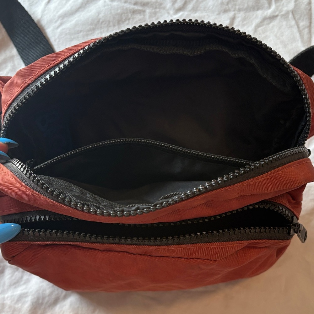 Baggu Fanny pack maroon - Picture 3 of 5